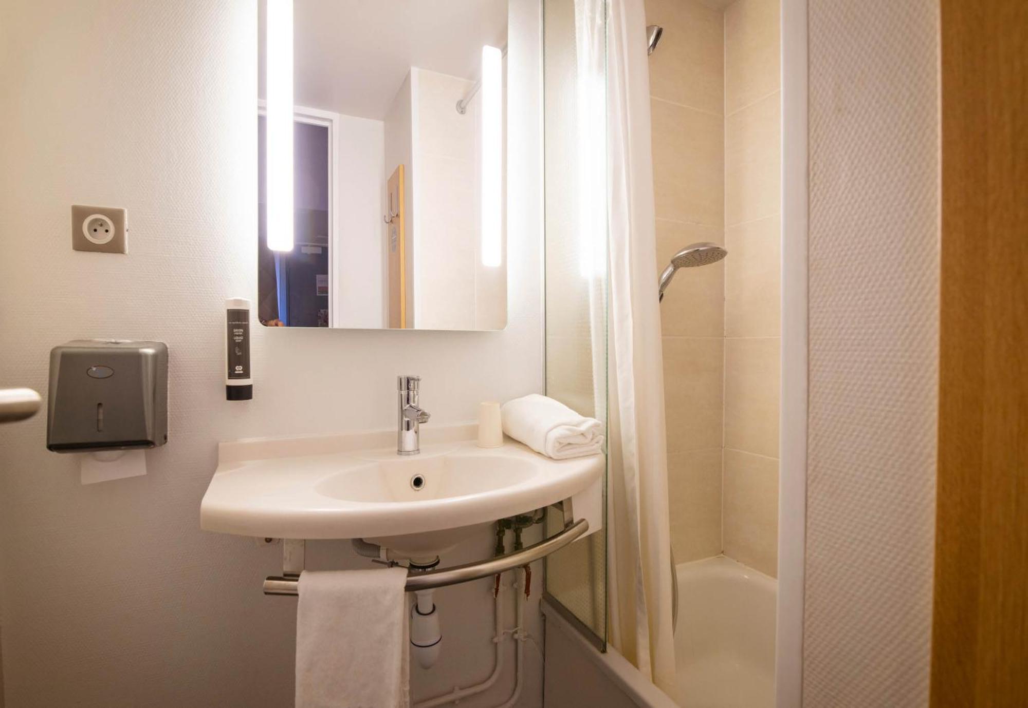 B&B Hotel Avignon 1 เลอ ปอนเต ภายนอก รูปภาพ